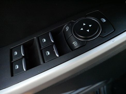 Used 2023 Ford Explorer XLT w/ Equipment Group 202A image 19