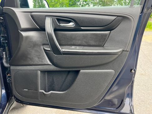 Used 2017 Chevrolet Traverse LT AWD/4WD image 19