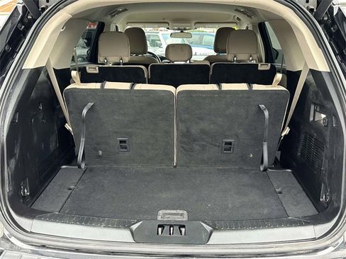 Used 2020 Ford Explorer XLT w/ Comfort Package image 18