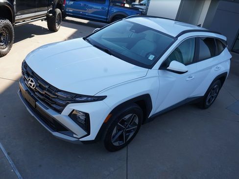 Used 2026 Hyundai Tucson SEL Plus FWD image 12