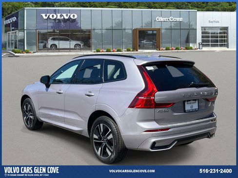 Used 2026 Volvo XC60 B5 Plus AWD/4WD image 4