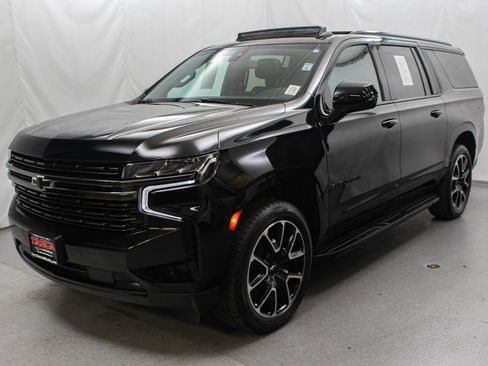 Used 2021 Chevrolet Suburban RST w/ Luxury Package AWD/4WD image 6