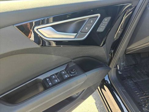 Used 2023 Audi Q4 e-tron Premium Plus AWD/4WD image 23