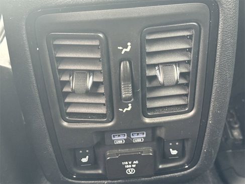 Used 2024 Dodge Durango GT image 22