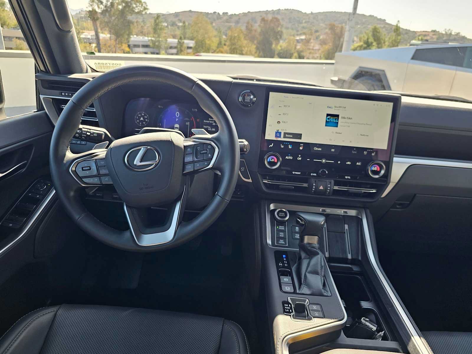 Used 2025 Lexus GX 550 AWD/4WD image 18