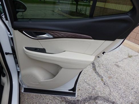 Used 2023 Buick Envision Avenir AWD/4WD image 57