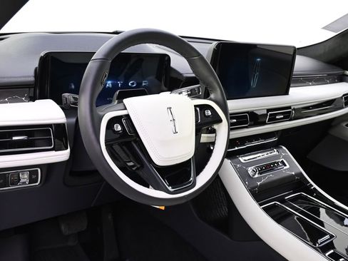 New 2026 Lincoln Aviator Black Label AWD/4WD image 11