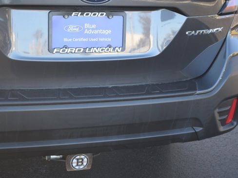 Used 2022 Subaru Outback Premium image 14