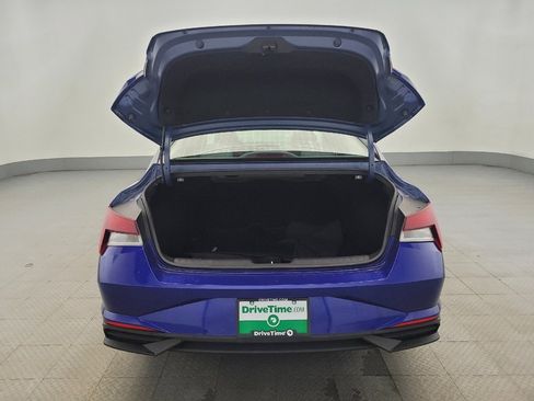 Used 2021 Hyundai Elantra SE image 29