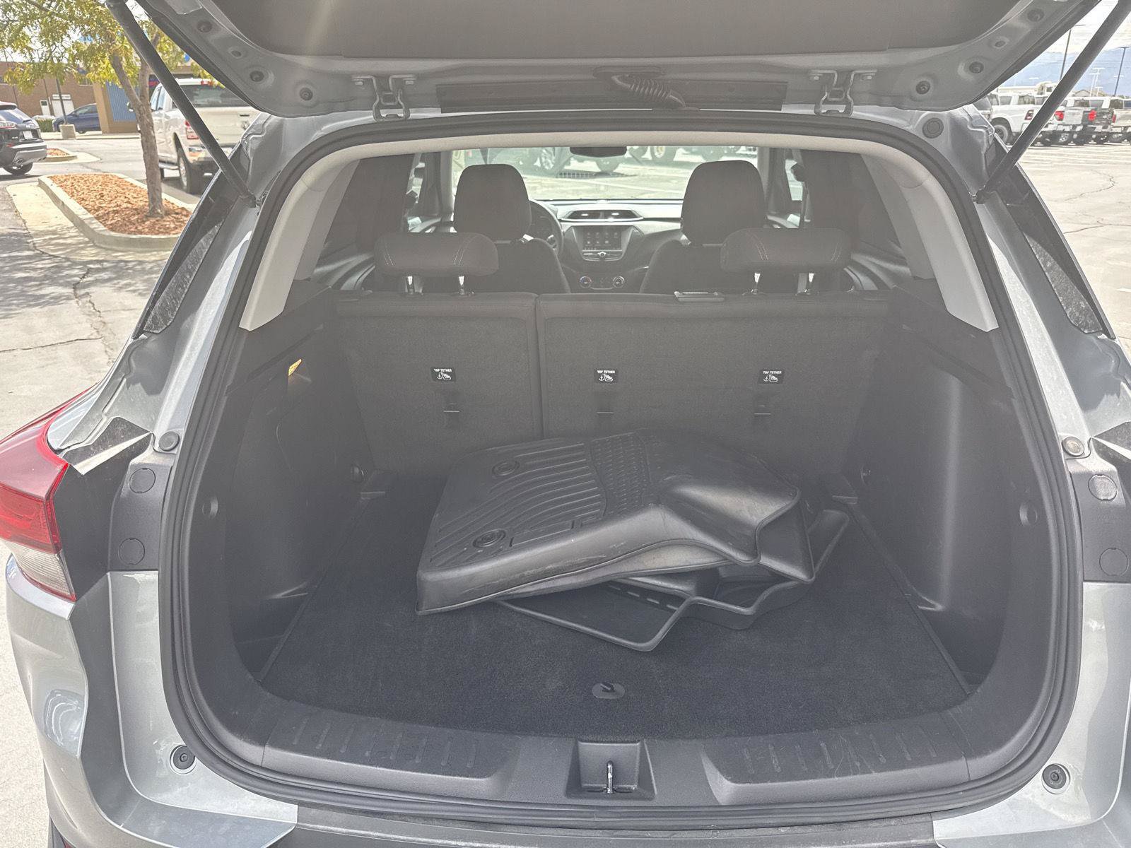 Used 2023 Chevrolet TrailBlazer LT FWD image 6