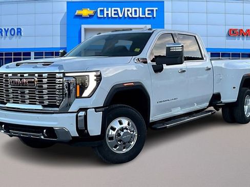 New 2026 GMC Sierra 3500 Denali w/ Denali Reserve Package AWD/4WD image 2