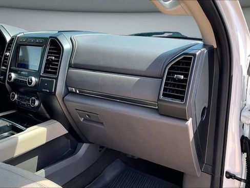 Used 2020 Ford Expedition Limited w/ Equipment Group 302A AWD/4WD image 27