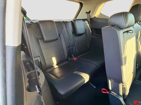Used 2023 Volkswagen Atlas SEL AWD/4WD image 21
