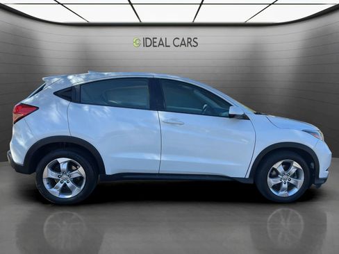 Used 2016 Honda HR-V LX image 4