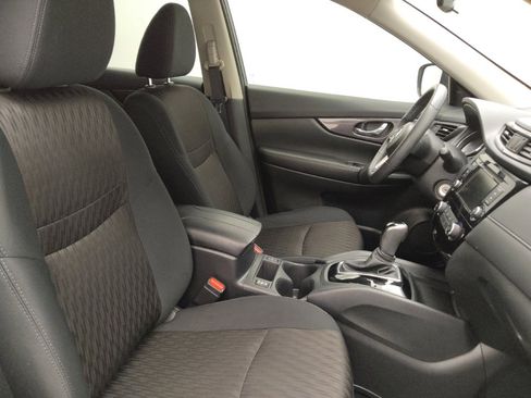Used 2019 Nissan Rogue S w/ Special Edition Package FWD image 21