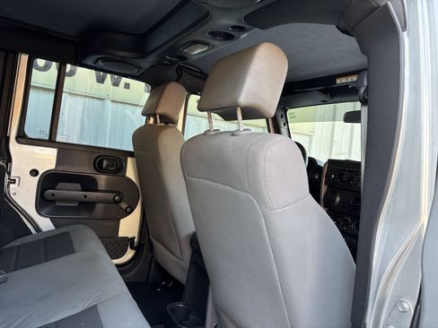 Used 2008 Jeep Wrangler Unlimited X RWD image 15