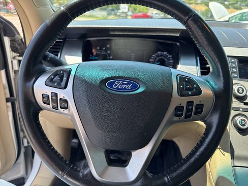 Used 2017 Ford Taurus SEL image 24