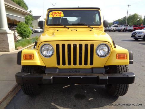 Used 2004 Jeep Wrangler SE w/ Full Face Tire & Wheel Group AWD/4WD image 16