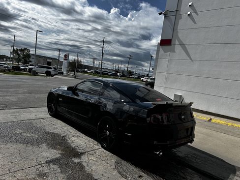 Used 2014 Ford Mustang GT Premium w/ Electronics Package RWD image 3