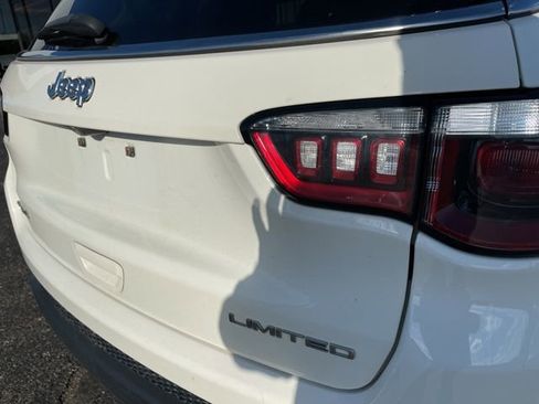 Used 2018 Jeep Compass Limited w/ Navigation Group AWD/4WD image 36