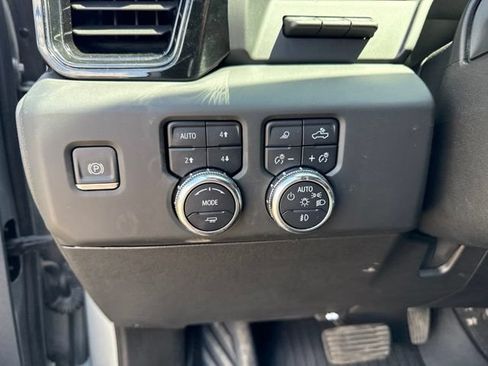 Used 2024 GMC Sierra 2500 AT4X w/ AT4X AEV Edition AWD/4WD image 19