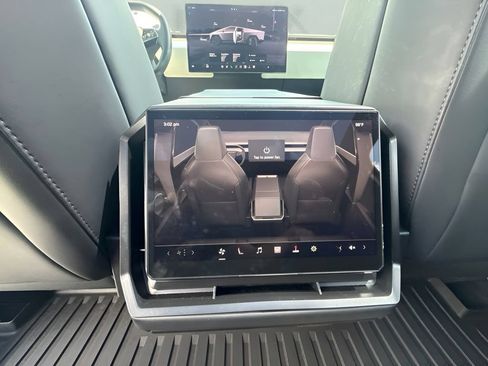 Used 2024 Tesla Cybertruck Cyberbeast AWD/4WD image 12