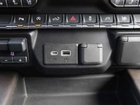 Used 2021 Chevrolet Silverado 1500 LTZ image 28