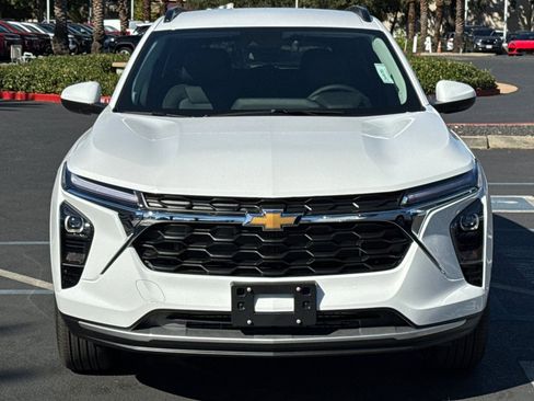 New 2026 Chevrolet Trax LT w/ Driver Confidence Package image 7