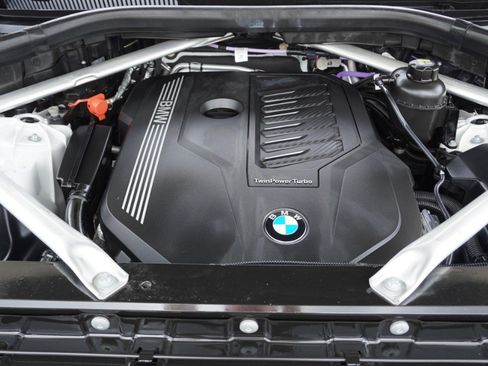 Used 2022 BMW X6 xDrive40i w/ M Sport Package AWD/4WD image 36