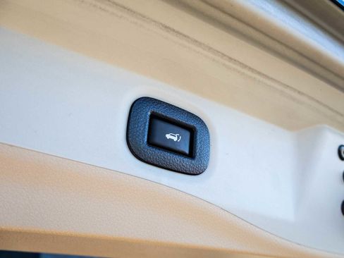 Used 2016 Nissan Rogue SL image 44