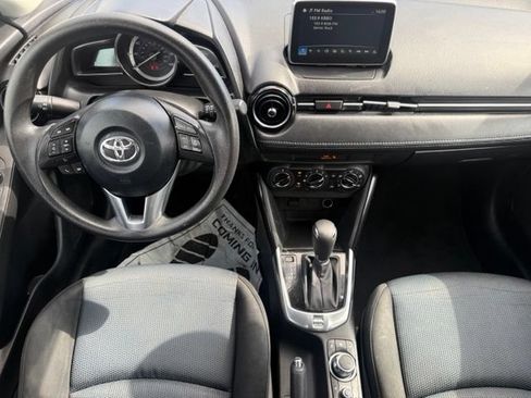 Used 2017 Toyota Yaris iA FWD image 3