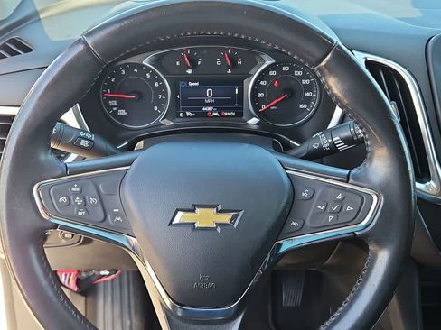 Used 2021 Chevrolet Equinox LT AWD/4WD image 19