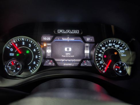 Used 2023 RAM 1500 Laramie image 9