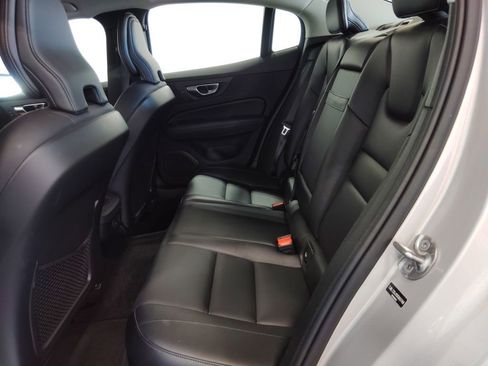 Used 2025 Volvo S60 B5 Core image 33