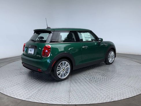 Certified 2024 MINI Cooper SE image 8