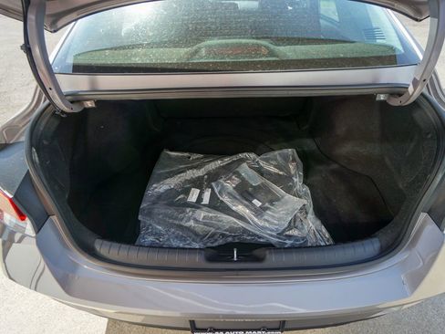 Used 2023 Hyundai Elantra SEL image 28