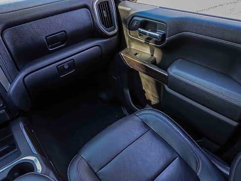 Used 2020 Chevrolet Silverado 1500 LT Trail Boss image 17