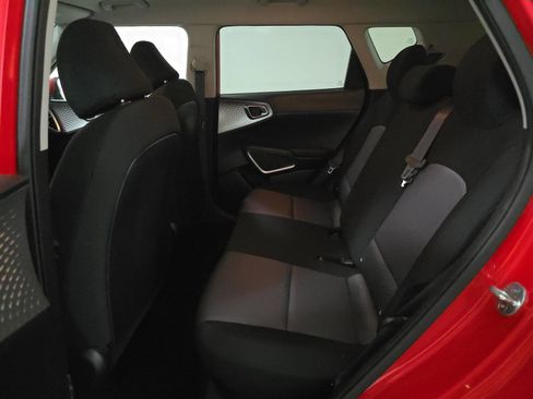 Used 2022 Kia Soul LX image 13