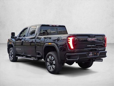 Used 2025 GMC Sierra 3500 Denali w/ Denali Reserve Package image 3
