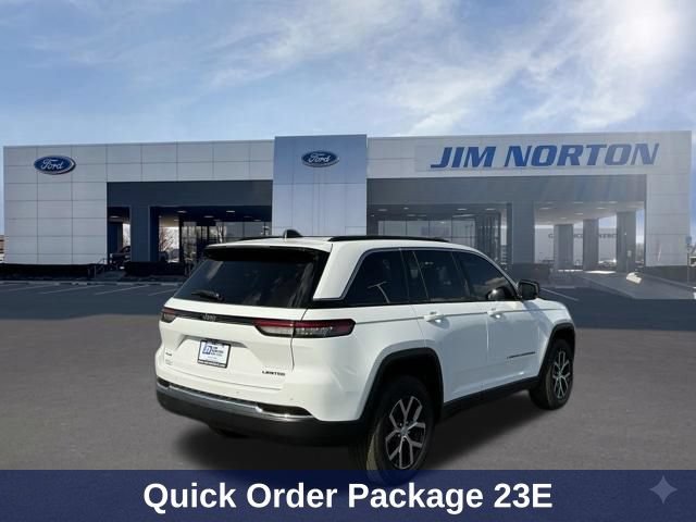 Used 2024 Jeep Grand Cherokee Limited w/ Trailer Tow Package AWD/4WD image 4