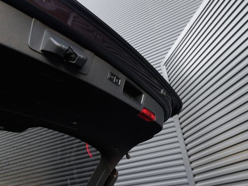 Certified 2021 Porsche Macan S AWD/4WD image 27