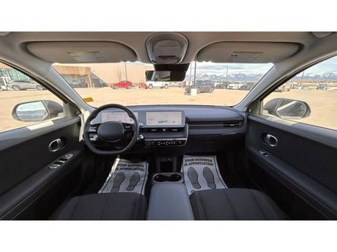 New 2024 Hyundai Ioniq 5 SEL image 13