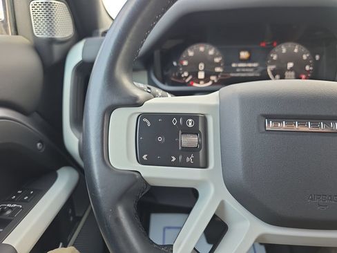 Used 2024 Land Rover Defender 130 X-Dynamic SE AWD/4WD image 20