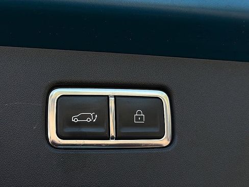 Used 2024 Kia EV9 GT-Line AWD/4WD image 29