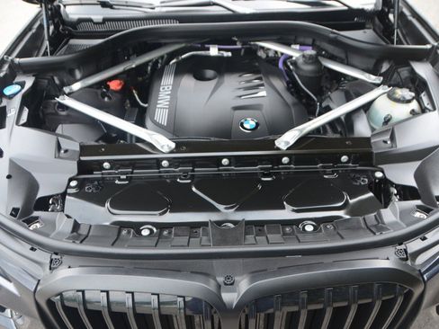 Used 2026 BMW X7 xDrive40i AWD/4WD image 26