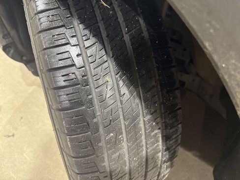 Used 2022 Ford Explorer Limited w/ Equipment Group 301A image 10