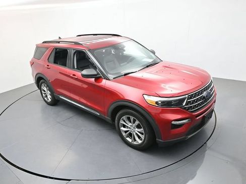 Used 2021 Ford Explorer XLT w/ Equipment Group 202A RWD image 34