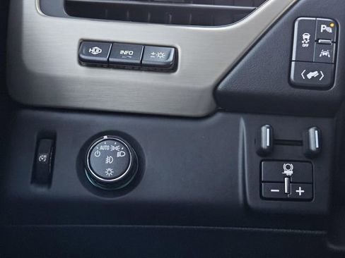 Used 2018 GMC Yukon Denali w/ Open Road Package image 37