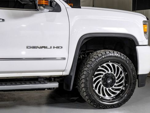 Used 2015 GMC Sierra 3500 Denali w/ Duramax Plus Package image 7