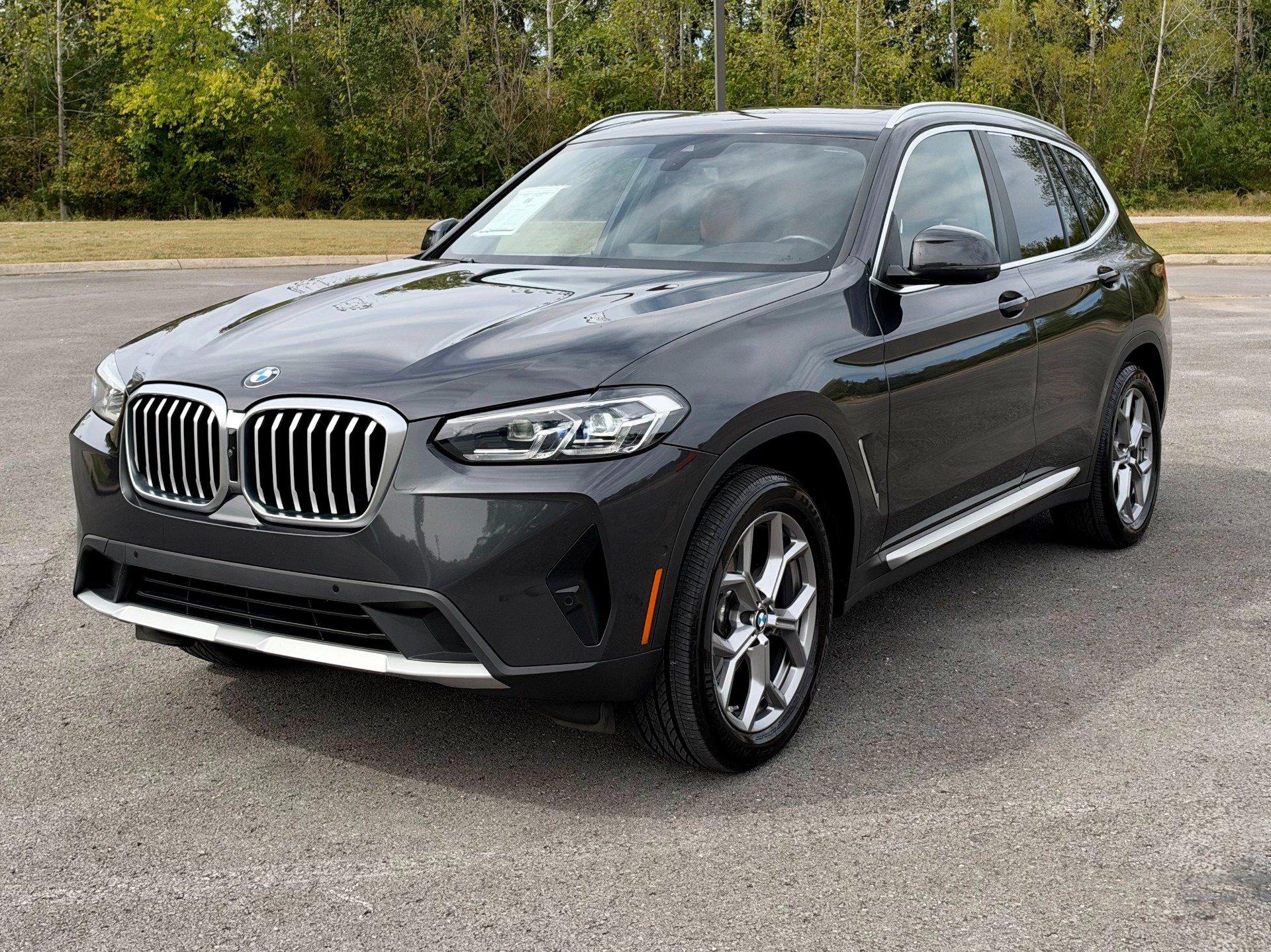 Used 2023 BMW X3 xDrive30i w/ Premium Package AWD/4WD image 2